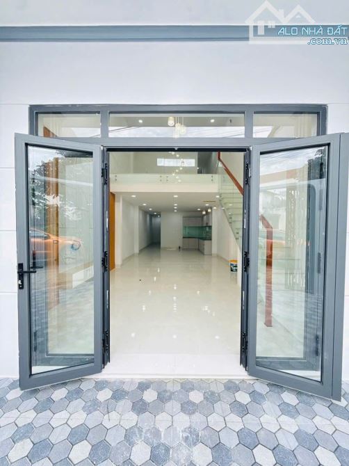 bán nhà mặt tiền đường nhựa rộng thị trấn diên khánh