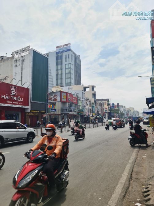 Bán nhà mặt tiền chính Dương Bá Trạc Phường 1 Quận 8. Vị trí kinh doanh, gần cầu Nguyễn Vă