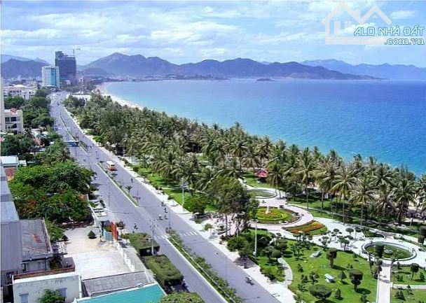 CẦN BÁN TÒA CĂN HỘ 5 TẦNG MẶT TIỀN ĐƯỜNG BIỂN ĐÀ NẴNG