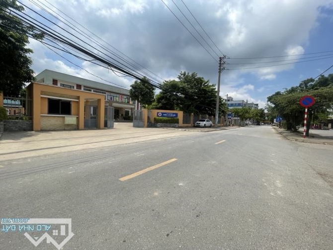 Nhà 5 Tầng_ Lô Góc _ Thông Ô Tô Tránh_ DT 45M²_ MT 5,1M_Vân Trì_ Vân Nội_ Đông Anh