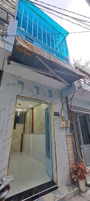 Chính chủ cần bán nhà gần bến xe Quận 8-DT-2,5m x 9,5m)- trệt-1 lầu-1 lửng 3PN