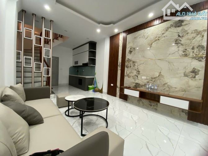 #La Phù Hoài Đức 38m2 5 tầng 4,45 Tỷ, Ô TÔ Gần.
