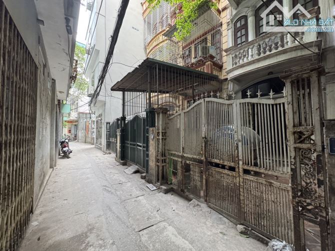 Bán nhà phân lô Vạn Phúc: 35m*4tầng, fadil đỗ cửa, ngõ thông, chỉ 6tỷ95