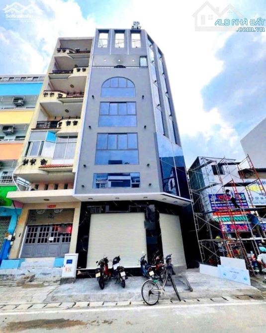 BÁN GẤP TÒA NHÀ MẶT TIỀN CALMETTE, P. BẾN THÀNH, Q.1, 7.5 x 8.5, 7 tầng, chỉ 31 tỷ TL