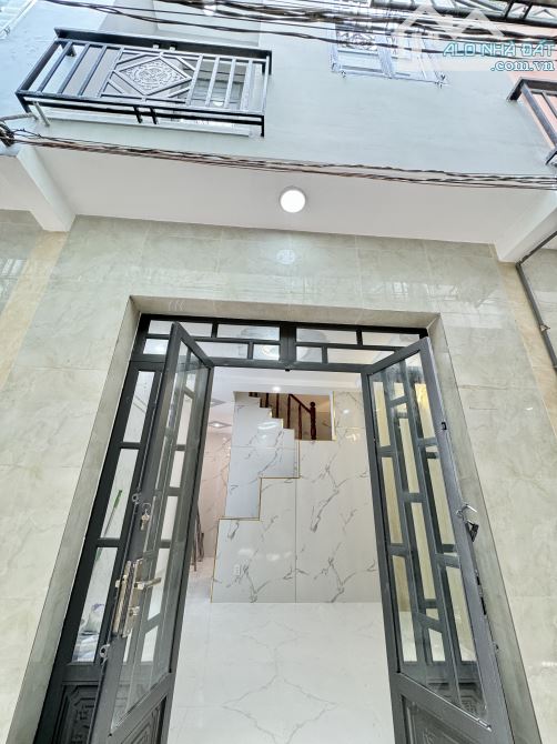 NHÀ MỚI 2 LẦU ĐẸP KHU TÂN KIM, GIÁ RẺ 1TỶ350TR CÒN BỚT - SỔ HỒNG RIÊNG- CÁCH QL50 ĐÚNG 50M