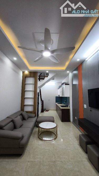 BÁN NHÀ VĂN QUÁN - TRUNG TÂM QUẬN HÀ ĐÔNG - NGÕ NÔNG - 33M x 5 TẦNG - 3 NGỦ - GIÁ 7 TỶ 1