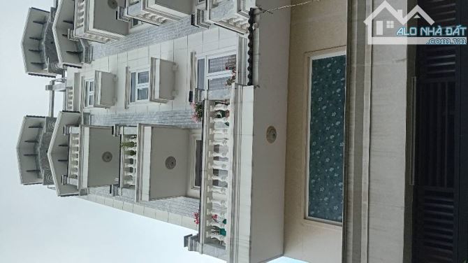 KHU PHÂN LÔ ĐỒNG BỘ - HOÀNG BẬT ĐẠT - TÂN BÌNH - 5 TẦNG ĐÚC BTCT – DT: 4*14M - CHỈ 7.45 TỶ