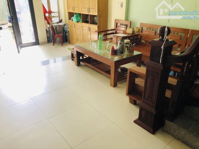Bán nhà liền kề khu TĐCTriều Khúc, vỉa hè, ô tô, 4 tầng, 4 phòng ngủ, 60m2, giá 19.6 tỷ