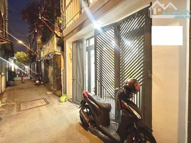 Bán nhà hẻm 656 Quang Trung, GV sát hẻm xe hơi chỉ 3ty680 kèm nội thất
