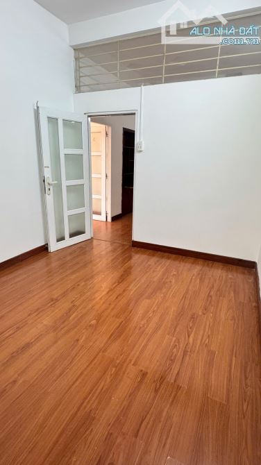 cần cho thuê gấp căn hộ chung cư 2PN - 10