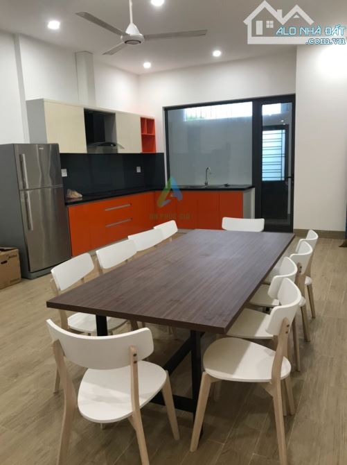 BÁN NHÀ MẶT TIỀN 4,5 TẦNG ĐƯỜNG MỘC SƠN 5 - 10