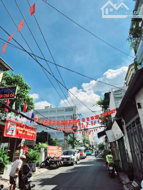 CHỊ BẠN GỬI BÁN CĂN NHÀ MẶT TIỀN XÂY DỰNG TÂM HUYẾT ĐƯỜNG SỐ 5 NGAY NGUYỄN VĂN KHỐI P9 Gò - 1