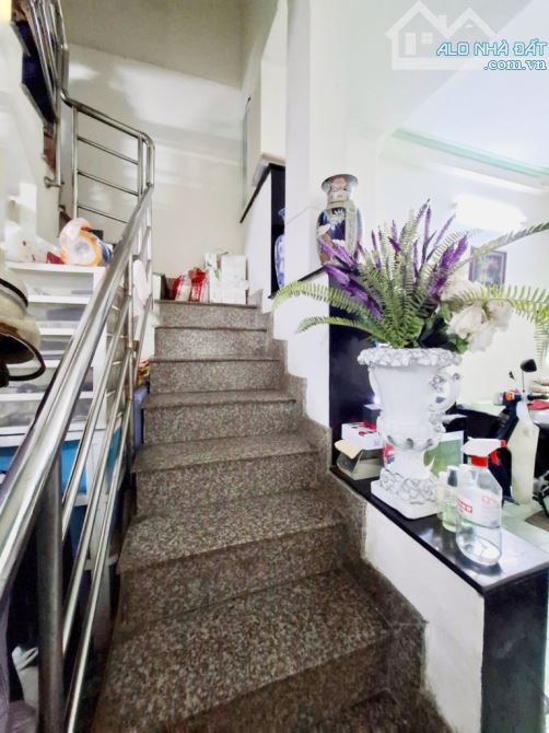 RẺ NHÁT Q10, Hẻm xe hơi, sát mặt tiền Nguyễn Tri Phương  46m², 3 tầng, nở hậu  NHỈNH 10 TỶ - 1