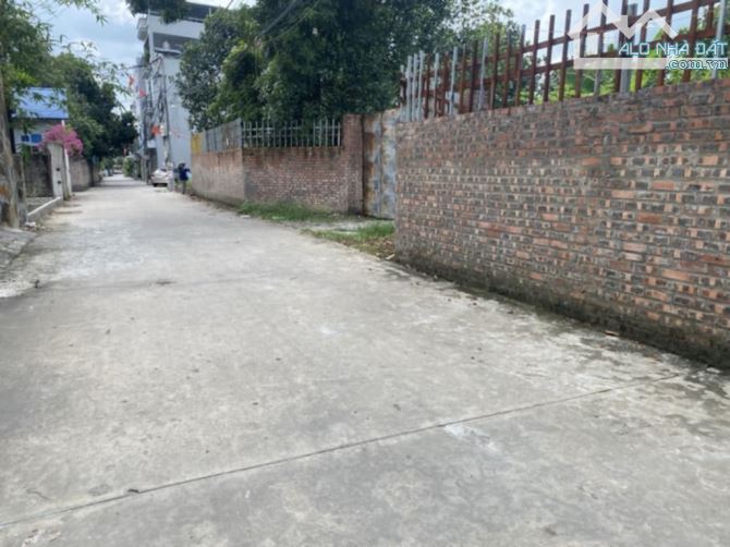 Bán đất Tân Trại Phú Cường Sóc Sơn hơn 100m chỉ 2.2 tỉ sát sân bay Nội Bài lô góc