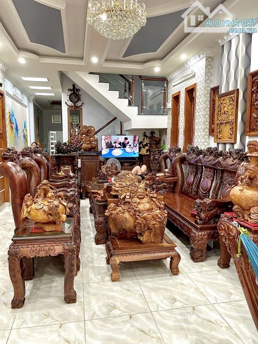 Nhà 1 Trệt 3 Lầu Sân Thượng Mặt tiền Nguyễn Văn Cừ KDC Hồng Phát, P.An Bình - 1