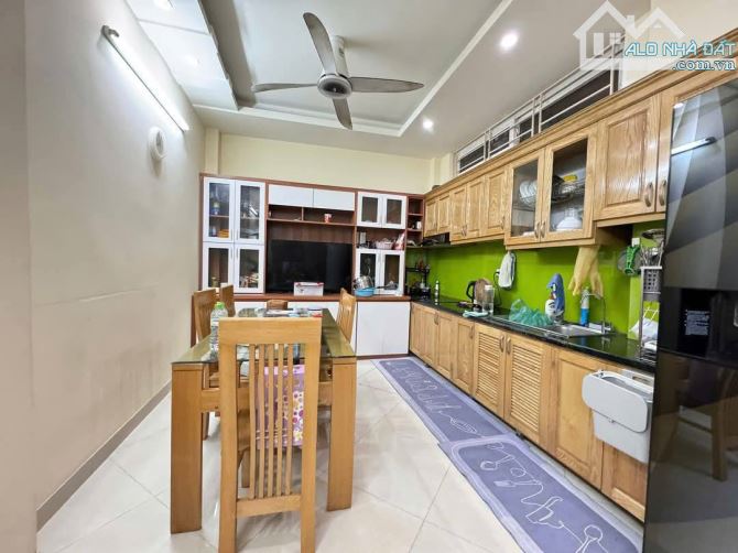 PHÁO ĐÀI LÁNG - 10m ra mặt phố - Lô góc 2 mặt thoáng - Cách Ngoại Thương ~300m - 10.6 tỷ - 1