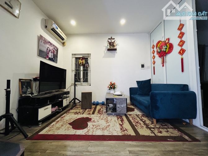 Bán Nhà Trần Khát Chân 23m2,4 tầng,4.3tỷ,Ngõ Ba Gác,Vài Bước Chân Ra Ô Tô - 1