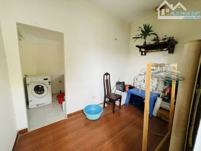 BÁN NHÀ MẶT NGÕ 2 THOÁNG 6,5 TỶ 30m 5 TẦNG MT 4,6m XE BA GÁC TRÁNH VÕ CHÍ CÔNG CẦU GIẤY - 1