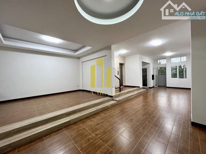 Villa Khu Bảo Vệ 24/24 Thang Máy - Nhà Hiện Đại Giá 59 Triệu - 1
