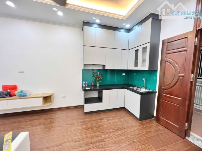 TẬP THỂ 3 NGỦ – DIỆN TÍCH SỬ DỤNG 90M² – GẦN PHỐ – GIÁ CHỈ HƠN 3 TỶ – NGÕ RỘNG, TIỆN ÍCH N - 1