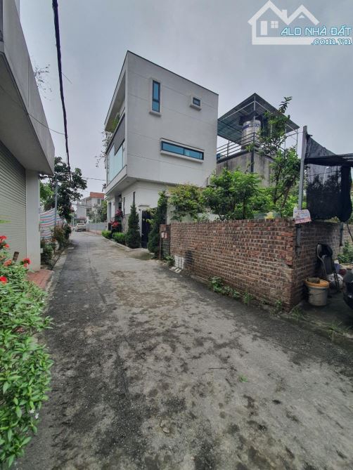 Bán 68m2 Đông Dư - Gia Lâm, hai mặt đường trước sau, ô tô tránh - 1