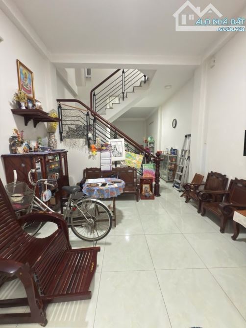 Nhà Bán 3 tầng, hẻm xe hơi 5m. Ngay chợ Vườn Lài, An Phú Đông - 1