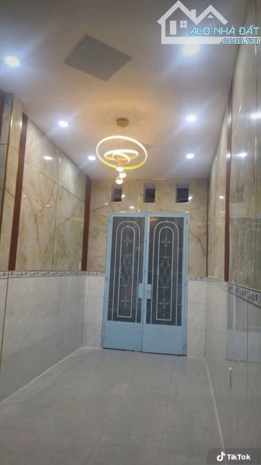 Chính chủ cần bán nhà gần bến xe Quận 8-DT-2,5m x 9,5m)- trệt-1 lầu-1 lửng 3PN - 1