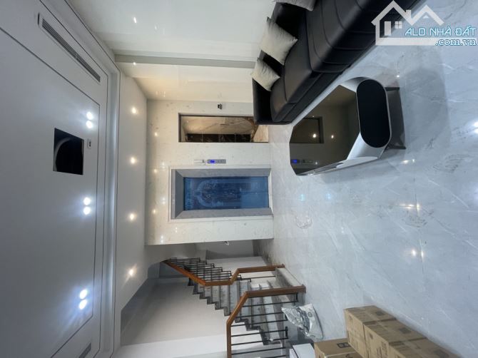 Bán nhà ngõ 67 Nguyễn Văn Cừ 66m x 6T, oto thang máy, mới tinh hơn 11 tỷ còn TL. LH - 1