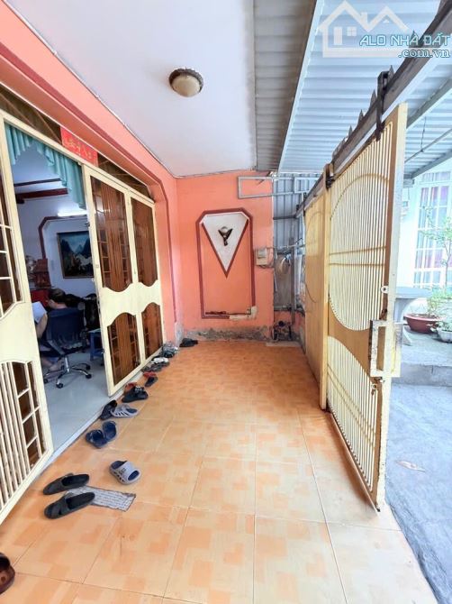 Bán nhà 3 mặt tiền, 100m - Ngang 7m, nở hậu. Chỉ 6.2 tỷ - 1