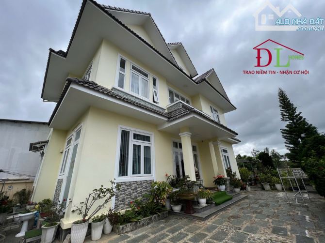 Bán biệt thự Ngô Tất Tố Phường 8 Đà Lạt ( 318m2 đất ở đô thị chỉ 17 tỷ thương lượng ) - 1