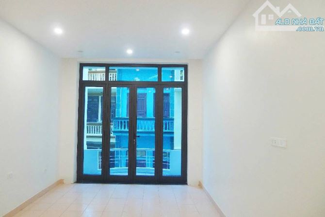 Bán nhà Trung Kính, dt58m, phân lô, ô tô tránh, kinh doanh, 2 thoáng trước sau