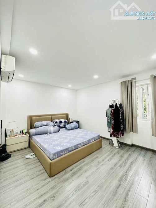 Bán nhà Nguyễn Trọng Tuyển 63m2 đúc 4 tầng ngang 6m 3PN chỉ 6.5 tỷ - 1