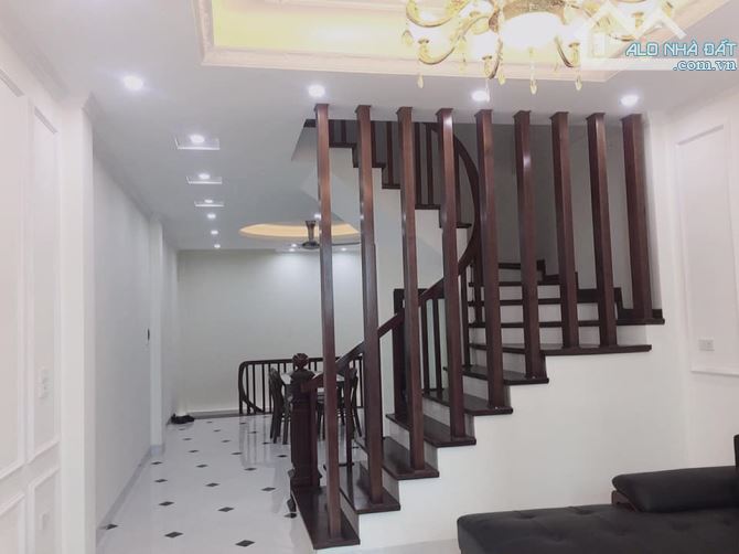 Bán nhà riêng Lê Văn Thiêm, Thanh Xuân. 40m², 5 tầng – ô tô – kinh doanh tốt – giá 12.5 tỷ - 1