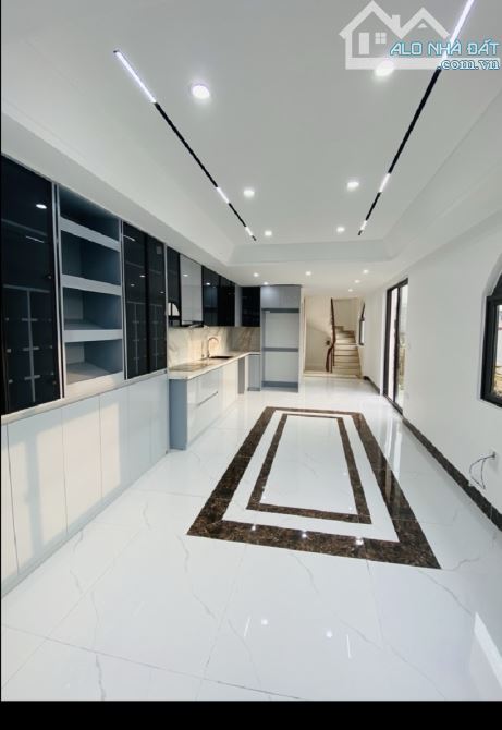 14.8 tỷ / 42 m2/7 tầng. SÀI Đồng. Ô TÔ CHÁNH. LÔ GÓC - 1