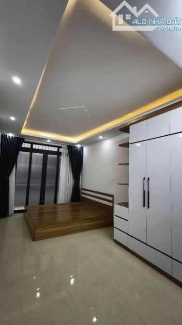 BÁN NHÀ VĂN QUÁN - TRUNG TÂM QUẬN HÀ ĐÔNG - NGÕ NÔNG - 33M x 5 TẦNG - 3 NGỦ - GIÁ 7 TỶ 1 - 1