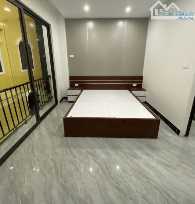 BÁN NHÀ VẠN PHÚC - HÀ ĐÔNG - NGÕ NÔNG GẦN PHỐ -  Ô TÔ ĐỖ - 33M x 5 TẦNG - 3 NGỦ - GIÁ 7,8T - 1