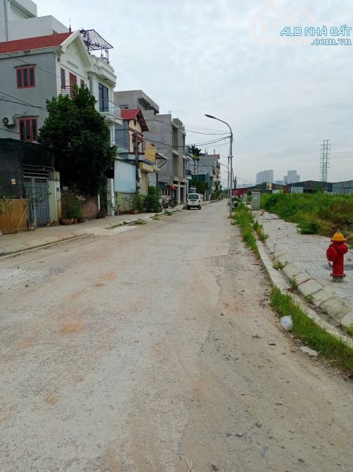 BÁN ĐẤT ĐÔNG LA_HOÀI ĐỨC, LÔ GÓC CỰC ĐẸP , ĐƯỜNG RỘNG Ô TÔ CHẠY VÒNG QUANH_ 85 M2 _ HƠN 8 - 1