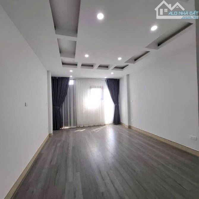 Bán nhà mặt tiền 4x13m, 7 tầng TM , mặt phố Nguyễn Xiển HN, giá 32.5 tỷ, chốt giá cực tốt - 1