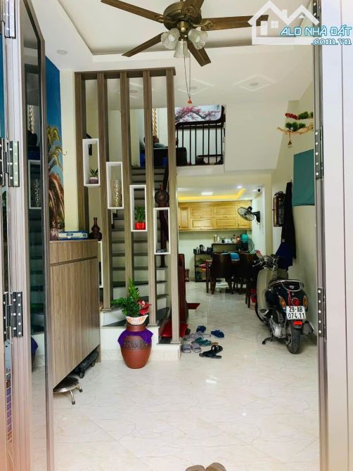 CẦU BƯƠU THANH TRÌ NHÀ 4 TẦNG LÔ GÓC Ô TÔ ĐỖ CỬA VIEW SÂN CHƠI THOÁNG MÁT 34m 5.4 TỶ - 1