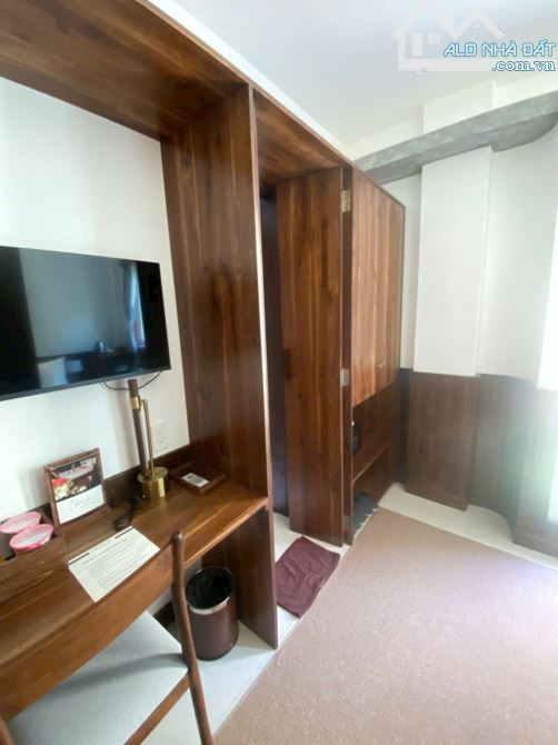 Bán tài sản góc 2 MT 111 Nguyễn Bỉnh Khiêm, Quận 1. DT:4*20M. Hầm - 7 tầng. HĐT: 110 tr/th - 12