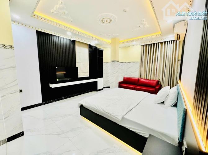 Bán Khách Sạn Mặt tiền Tên lửa, 8 tầng, 120m2, 8x15m,doanh thu 1,5 tỷ, 21 phòng, đường 40m - 12
