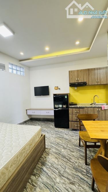 Bán nhà đường Nguyễn khoái quận 4 - 13