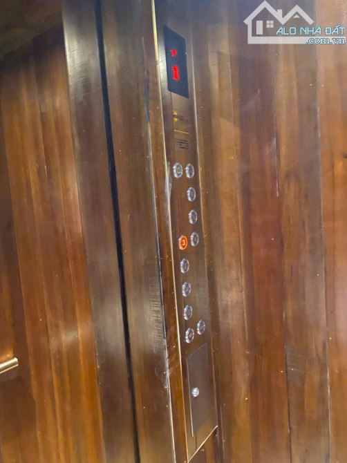 Bán tài sản góc 2 MT 111 Nguyễn Bỉnh Khiêm, Quận 1. DT:4*20M. Hầm - 7 tầng. HĐT: 110 tr/th - 15