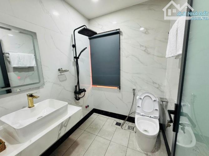 Bán Khách Sạn Mặt tiền Tên lửa, 8 tầng, 120m2, 8x15m,doanh thu 1,5 tỷ, 21 phòng, đường 40m - 15