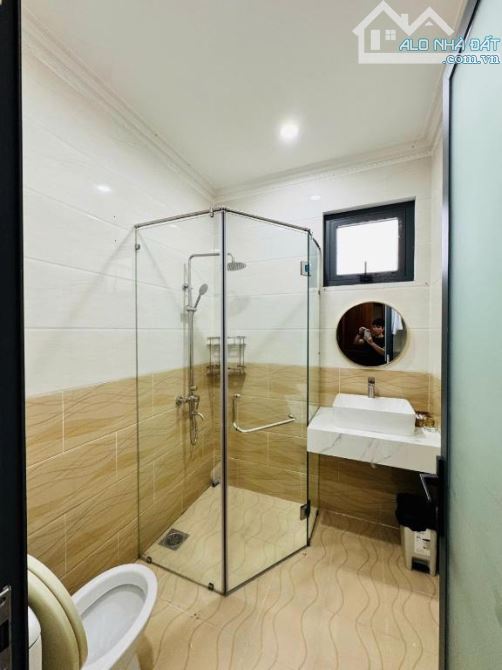 Bán Khách Sạn Mặt tiền Tên lửa, 8 tầng, 120m2, 8x15m,doanh thu 1,5 tỷ, 21 phòng, đường 40m - 16