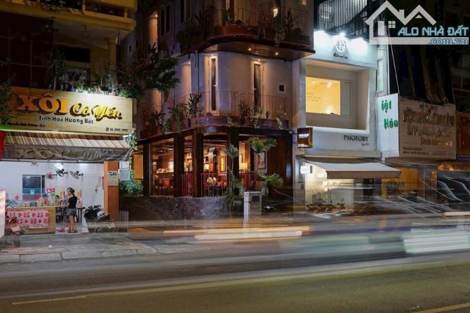 Bán tài sản góc 2 MT 111 Nguyễn Bỉnh Khiêm, Quận 1. DT:4*20M. Hầm - 7 tầng. HĐT: 110 tr/th - 20