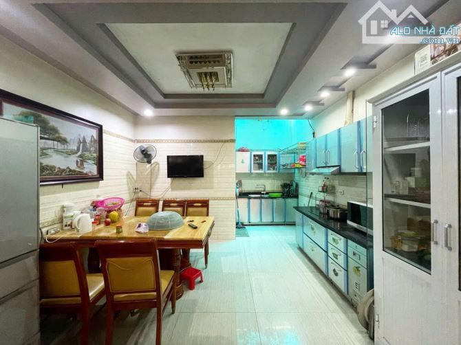 🌳Nhà 4 tầng dân xây lô góc đường rộng 30m khu phân lô Văn Cao - 90m2 - Giá 9,25 tỷ - 2