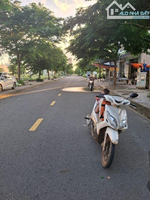 Hàng hiếm chủ gửi độc quyền ngay MT Hùng Vương 95m2, 2Tỷ200tr (ngân hàng định giá 2,5tỷ) - 2