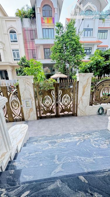 Biệt thự Him Lam Quận 7 200m2 thiết kế hiện đại giá tốt khu vực - 2