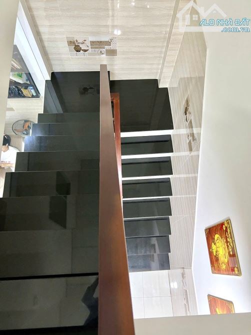 Chính Chủ 1 Đời – Nhà 66M² – Ô TÔ VÀO NHÀ – Đối Diện UBND Gò Vấp– 5.89 Tỷ TL! - 2